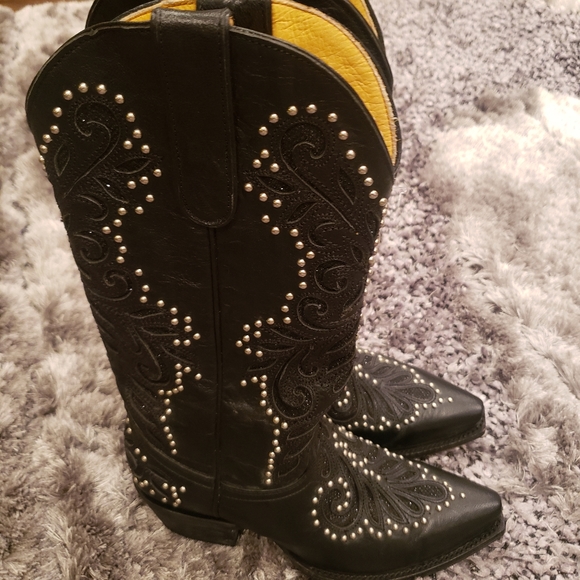 Old Gringo Black Heeled Boots with Silver Accents - Picture 3 of 12